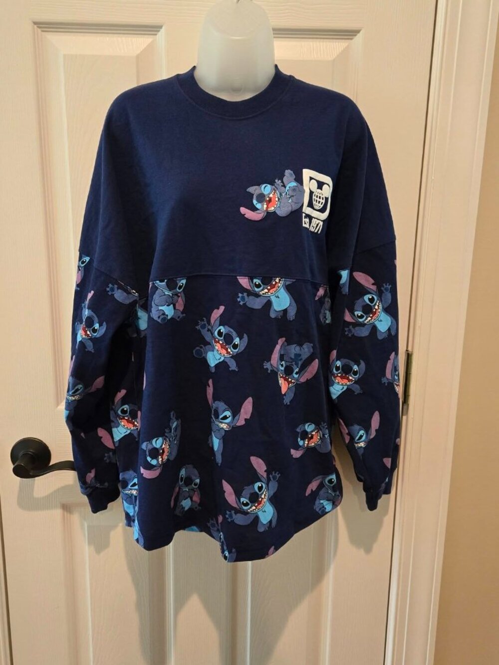 Disney World Stitch Expressions Spirit Jersey Size Medium